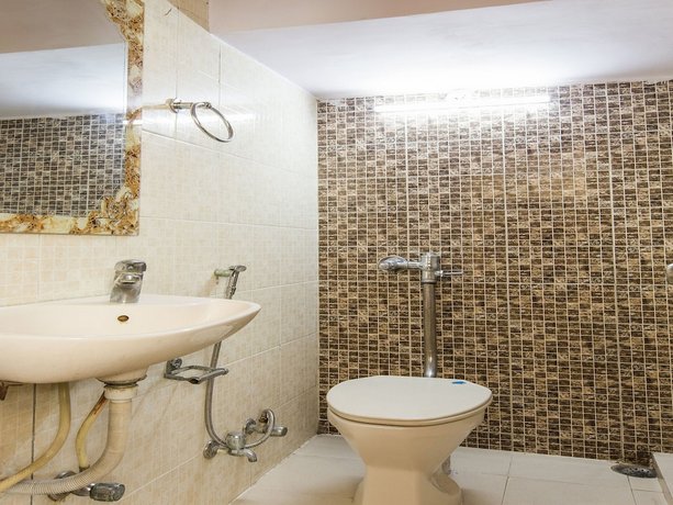 OYO 15515 Hotel Landmark Inn
