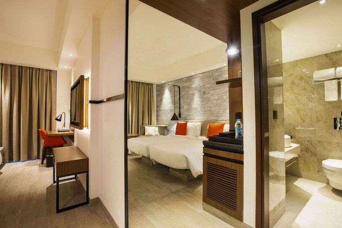 Lemon Tree Premier City Center Pune