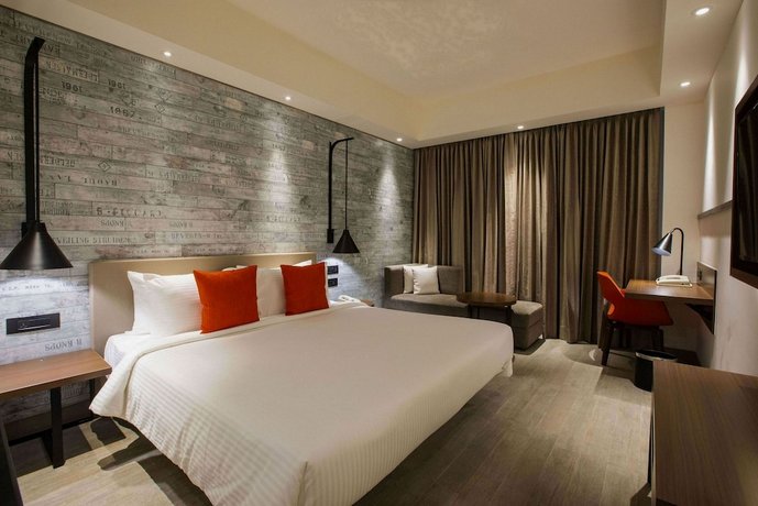 Lemon Tree Premier City Center Pune