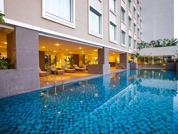 Lemon Tree Premier City Center Pune