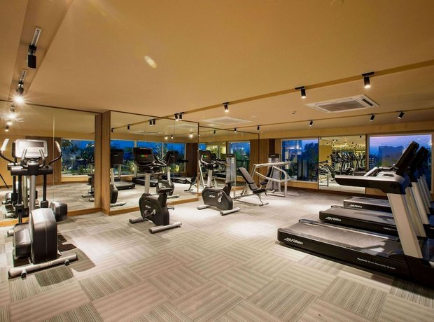 Lemon Tree Premier City Center Pune