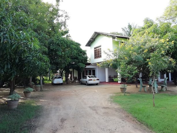 Jayaru Guest House