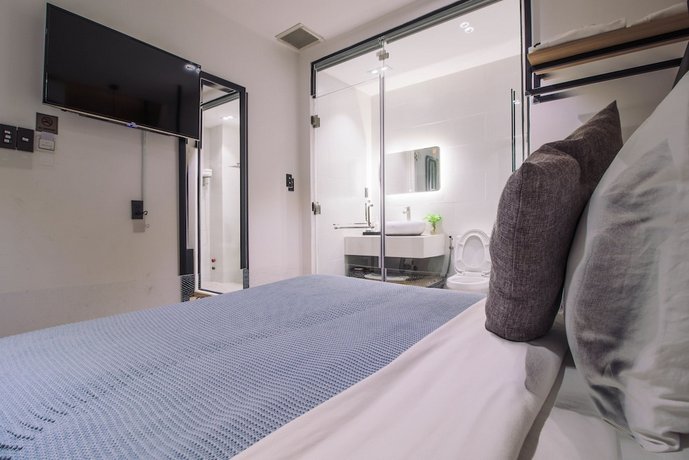Chill Suites Saigon Hotel