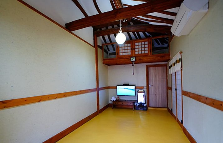 Beautiful Garden Hanok Guesthouse