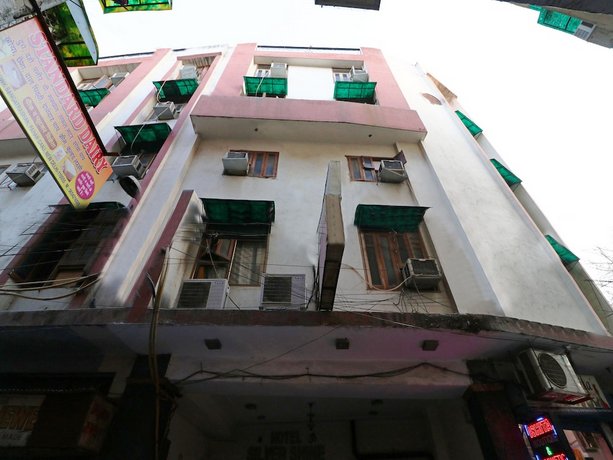 OYO 12419 Hotel Silver Shine