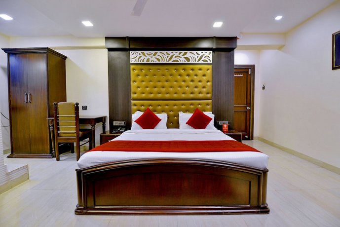OYO 10125 Hotel Anandam