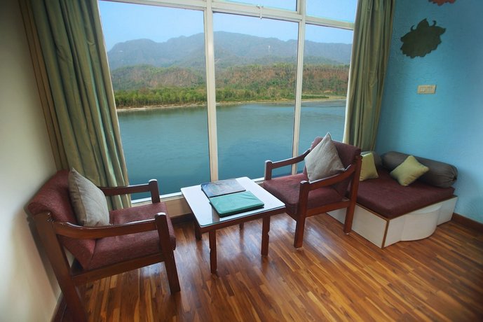 Ganga Kinare - A Riverside Boutique Hotel