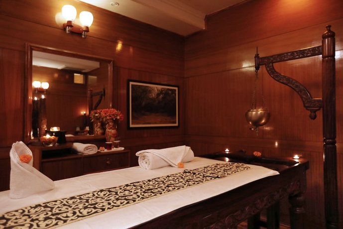 Ganga Kinare - A Riverside Boutique Hotel