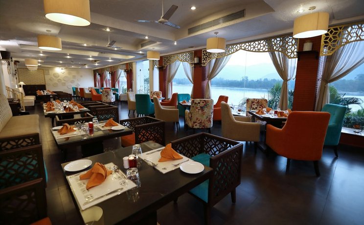 Ganga Kinare - A Riverside Boutique Hotel