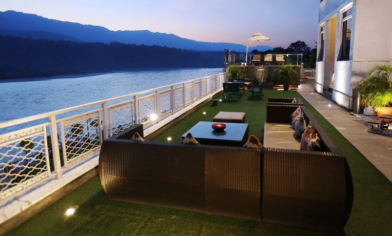 Ganga Kinare - A Riverside Boutique Hotel