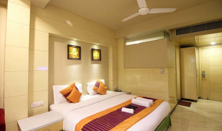 Hotel Krishna Plaza