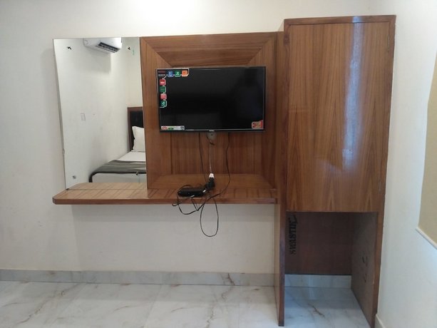 Hotel Rama Deluxe Paharganj
