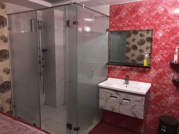 Hotel Aamantran Inn