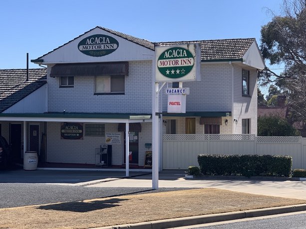 Acacia Motor Inn