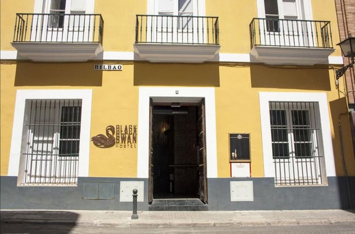 Black Swan Hostel Sevilla Iglesia de San Antonio Abad El Silencio Spain thumbnail