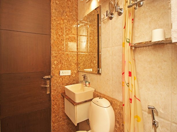 OYO 476 Hotel Gera's