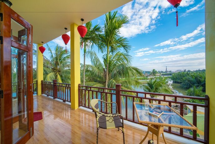 Lakeview Villa Homestay