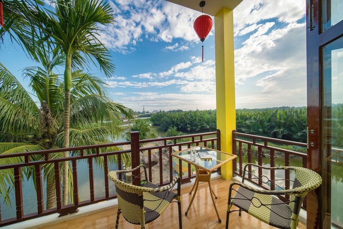 Lakeview Villa Homestay