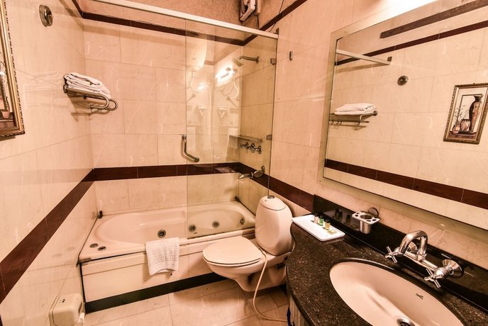 Hotel Royal Castle Grand