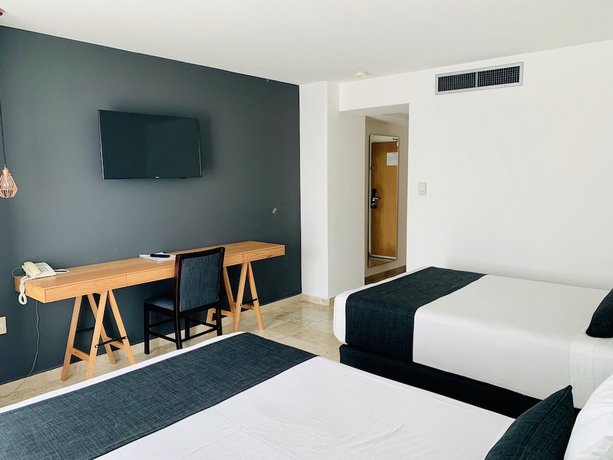 Rivoli Select Hotel