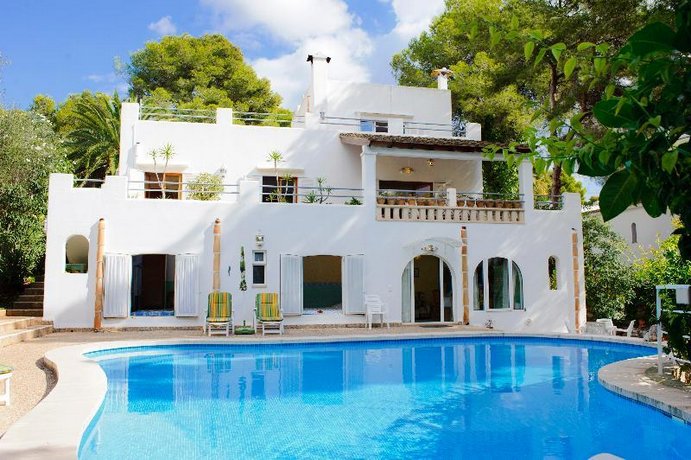 West Casa Taake