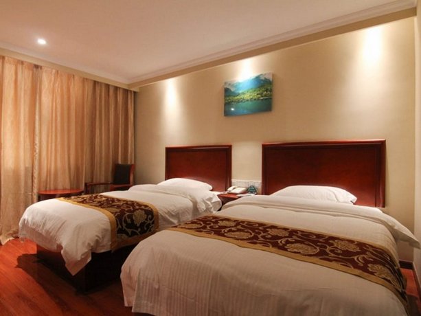 GreenTree Inn JiangSu ZHenjiang Jurong Yalong Business Hotel