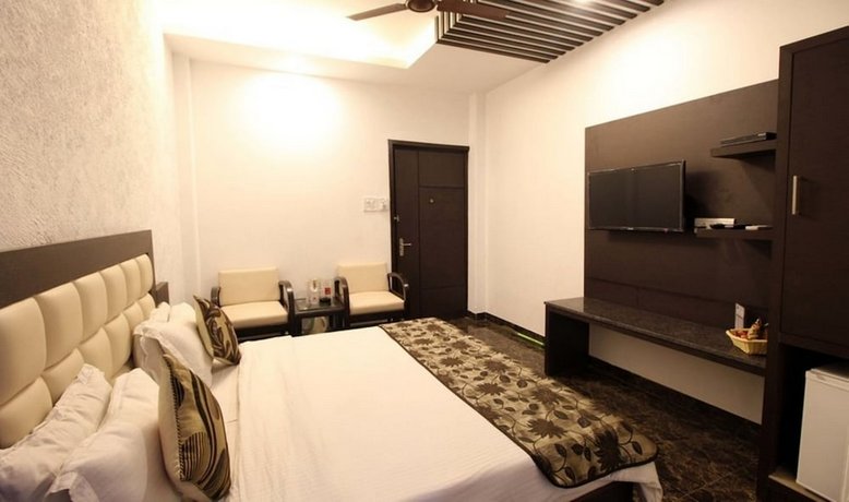 hotel jaggi palace