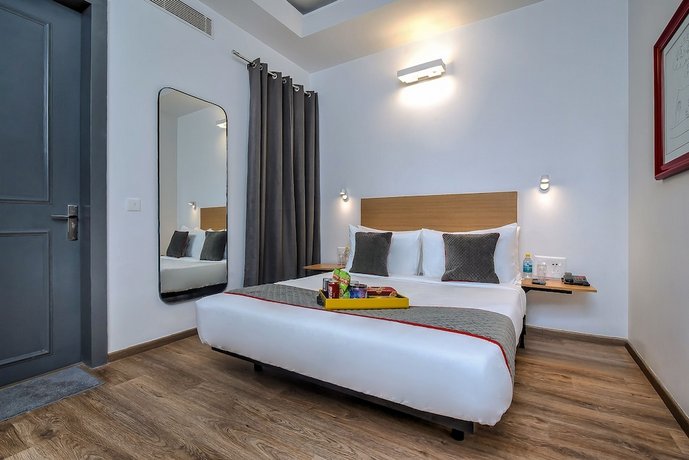 OYO Townhouse 039 Paschim Vihar