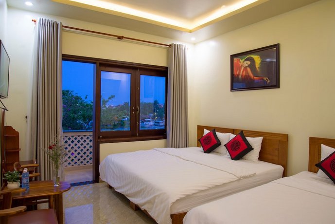 HT Riverside Homestay