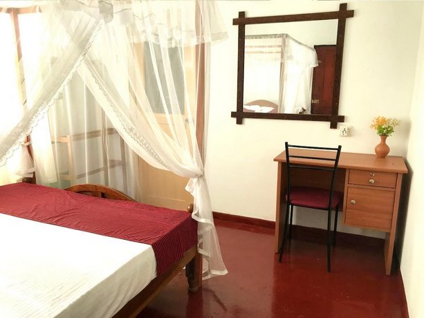 Damith Tourist Inn