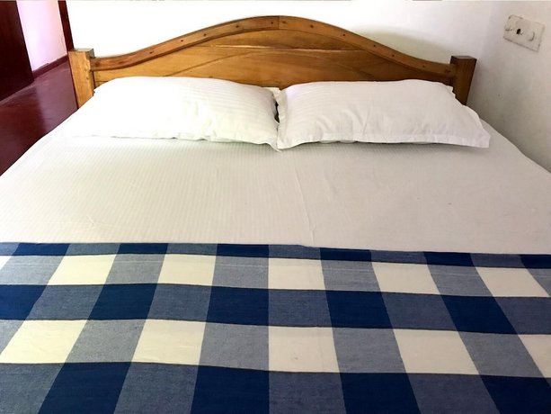 Damith Tourist Inn
