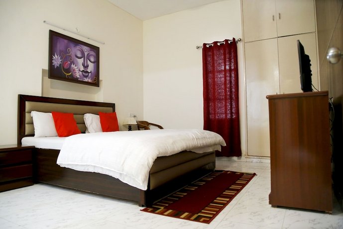 Maplewood Guest House
