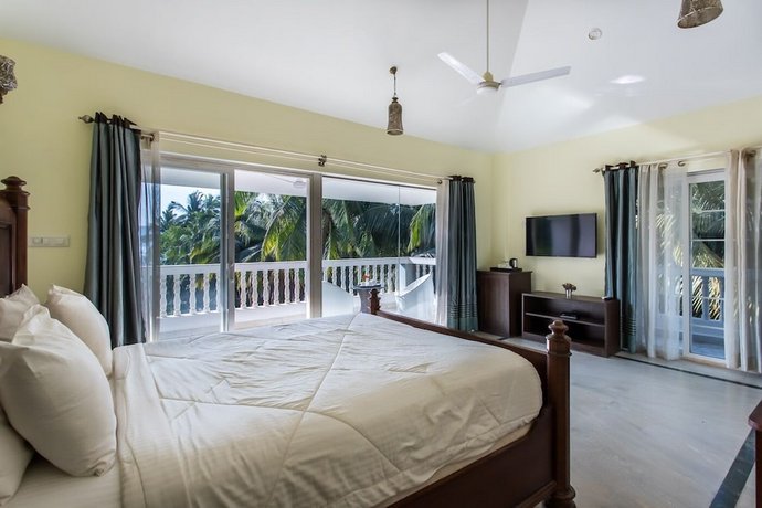 Safira River Front Resort