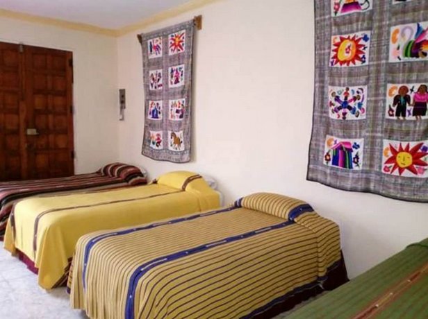 Yellow House Hostel B&B