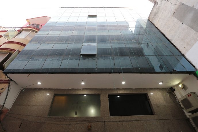 OYO 9786 Hotel Aerolook