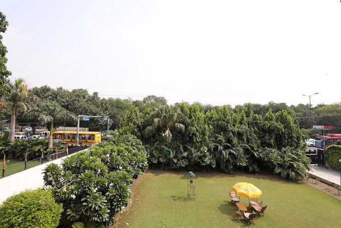 OYO 9570 Hotel Pulse Impulse