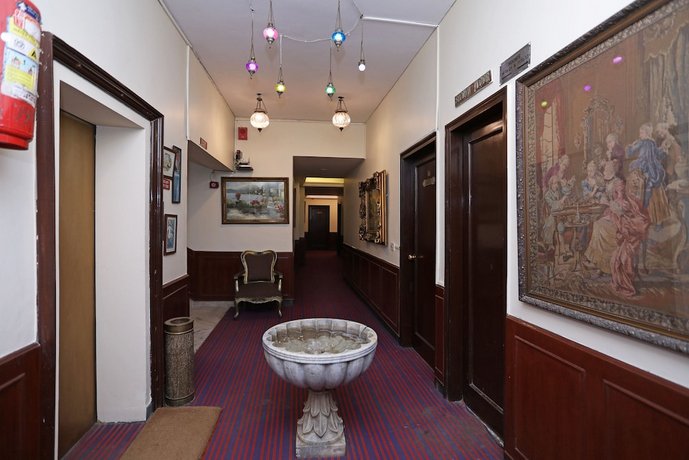OYO 1219 Hamilton Hotel