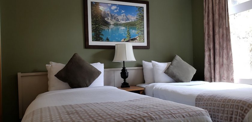 Windtower Lodge & Suites