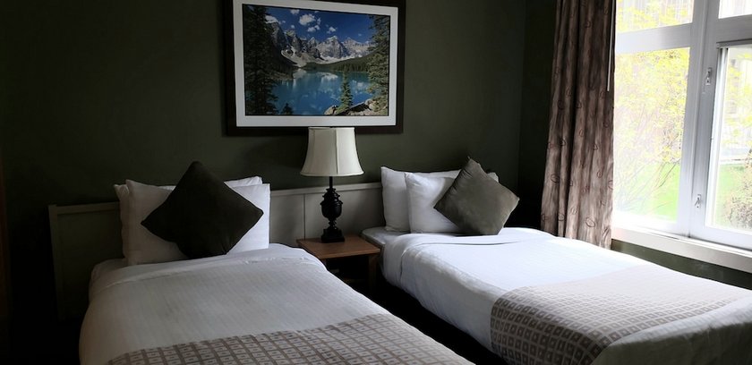 Windtower Lodge & Suites