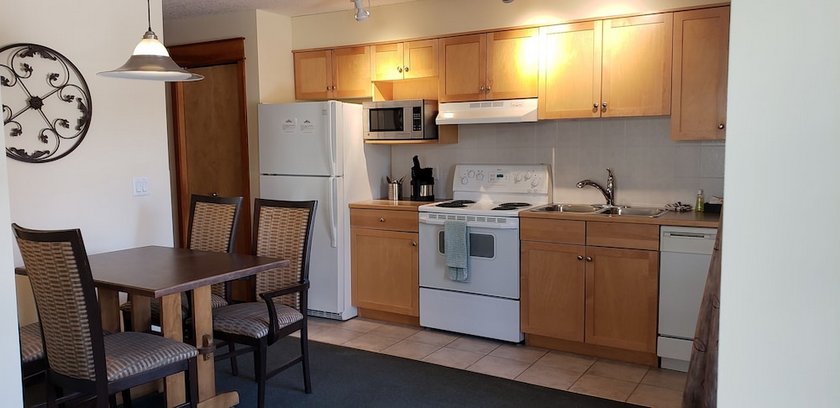 Windtower Lodge & Suites