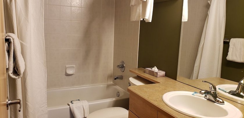 Windtower Lodge & Suites