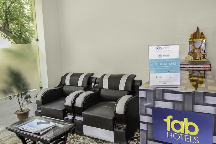 FabHotel Airlift