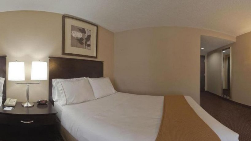 Holiday Inn Express & Suites Ashtabula-Geneva