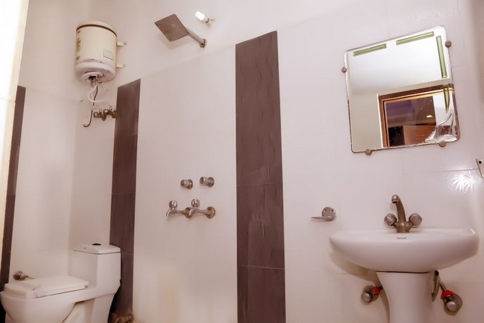 Comfort Rooms