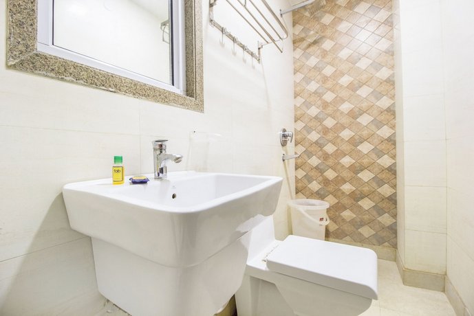 FabHotel LE Continental Paharganj