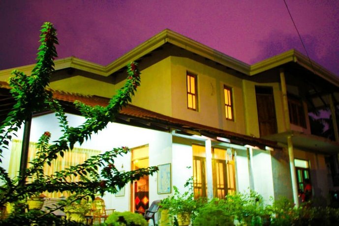 Friends Home Negombo