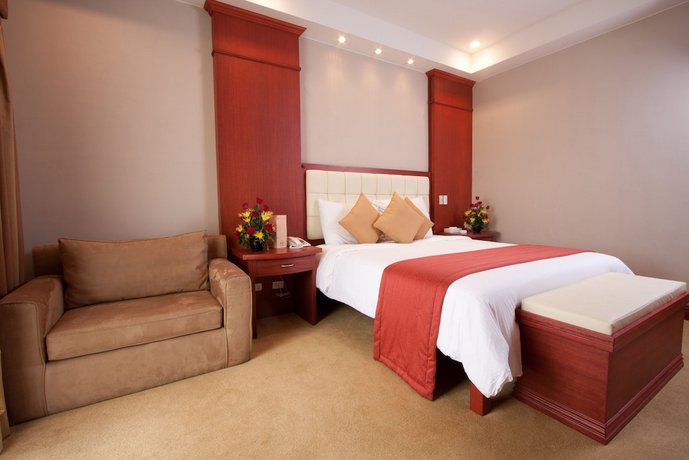 Lewis Grand Hotel