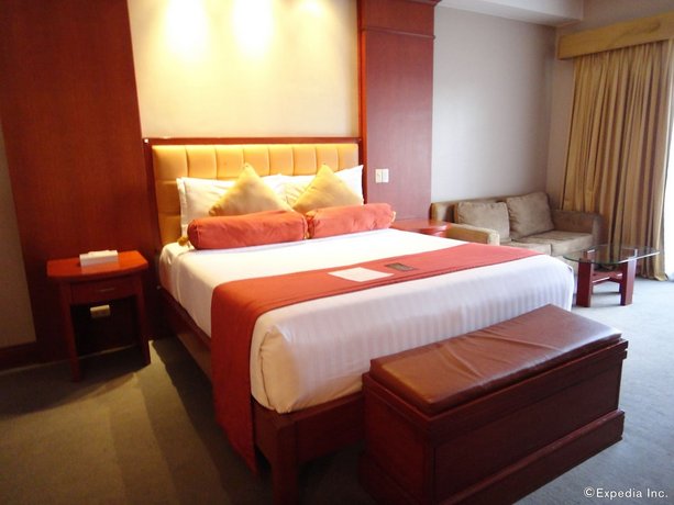 Lewis Grand Hotel