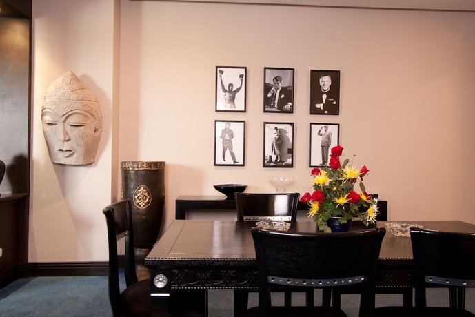 Lewis Grand Hotel