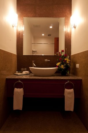 Lewis Grand Hotel
